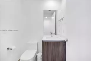 488 NE 18th St, Miami, FL 33132 - Photo 20