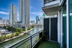 690 SW 1st Ct, Miami, FL 33130 - Photo 1