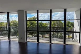 1000 Parkview Dr, Hallandale Beach, FL 33009 - Photo 2