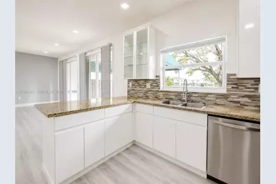 10956 NW 73rd St #10956, Doral, FL 33178 - Photo 12