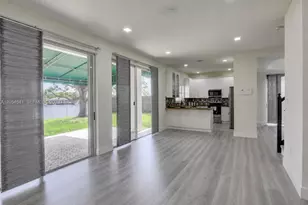 10956 NW 73rd St, Doral, FL 33178 - Photo 14