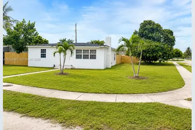 646 Aspen Rd, West Palm Beach, FL 33409 - Photo 1