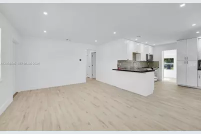 646 Aspen Rd, West Palm Beach, FL 33409 - Photo 2