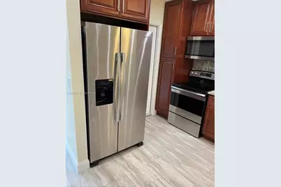 200 Ashbury Rd #204, Hollywood, FL 33024 - Photo 16
