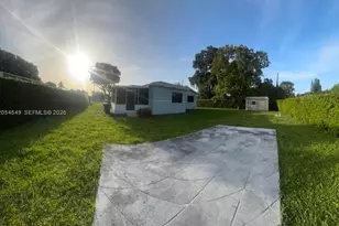14590 NW 10th Ave, Miami, FL 33168 - Photo 12