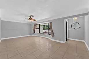 1109 SE 10th St, Deerfield Beach, FL 33441 - Photo 8