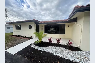 1109 SE 10th St, Deerfield Beach, FL 33441 - Photo 4