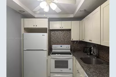 20335 W Country Club Dr #1206, Aventura, FL 33180 - Photo 16