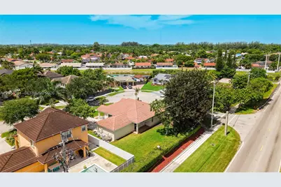 12971 SW 200th Ter, Miami, FL 33177 - Photo 44
