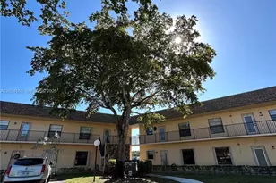 200 Berkley Rd, Hollywood, FL 33024 - Photo 4