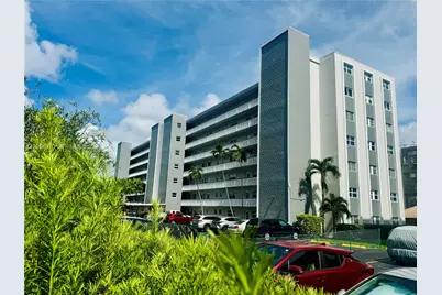 420 NE 12th Ave #502, Hallandale Beach, FL 33009 - Photo 2