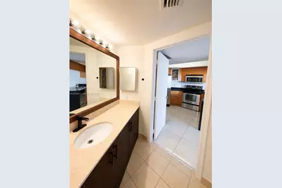 1750 N Bayshore Dr #4201, Miami, FL 33132 - Photo 10