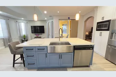 1247 NW 165th Ave, Pembroke Pines, FL 33028 - Photo 1