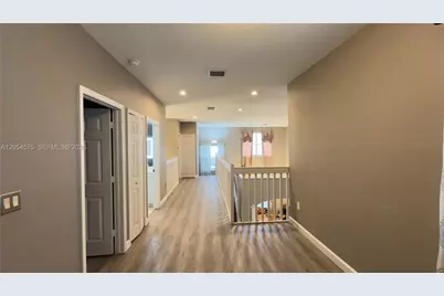 1247 NW 165th Ave, Pembroke Pines, FL 33028 - Photo 12