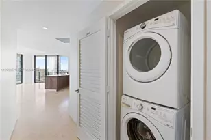 88 SW 7th St, Miami, FL 33130 - Photo 20