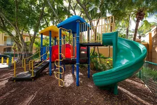 19999 E Country Club Dr, Aventura, FL 33180 - Photo 32