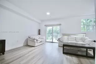 10870 NW 88th Terrace, Doral, FL 33178 - Photo 4