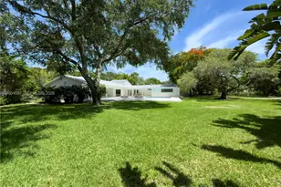 11450 SW 92nd Ct, Miami, FL 33176 - Photo 24