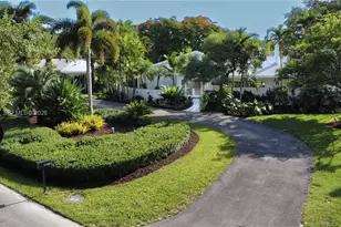 11450 SW 92nd Ct, Miami, FL 33176 - Photo 2