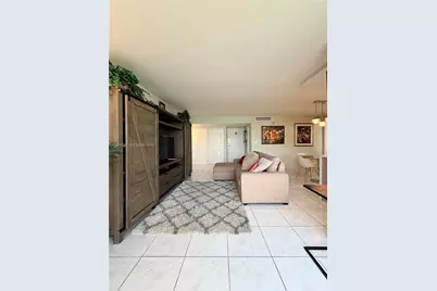 17021 N Bay Rd #802, Sunny Isles Beach, FL 33160 - Photo 4
