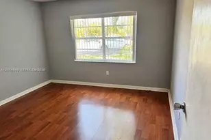 380 E Laurel Dr, Margate, FL 33063 - Photo 8