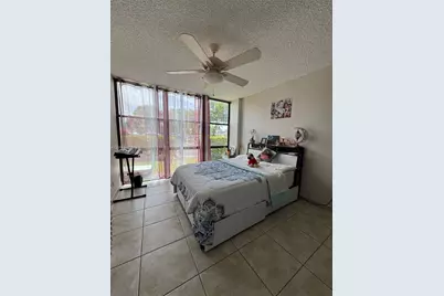 1000 Parkview Dr #107, Hallandale Beach, FL 33009 - Photo 2