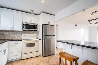 7850 Byron Ave #207, Miami Beach, FL 33141 - Photo 6
