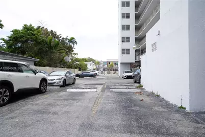7850 Byron Ave #207, Miami Beach, FL 33141 - Photo 36
