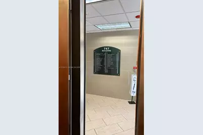 747 Ponce De Leon Blvd #411, Coral Gables, FL 33134 - Photo 6