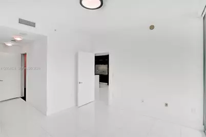 900 Biscayne Blvd #4803, Miami, FL 33132 - Photo 14