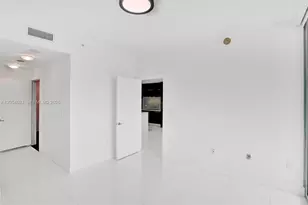 900 Biscayne Blvd, Miami, FL 33132 - Photo 14