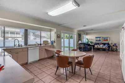 11055 SW 129th Ct, Miami, FL 33186 - Photo 16