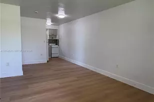 1465 W 28th St, Hialeah, FL 33010 - Photo 2
