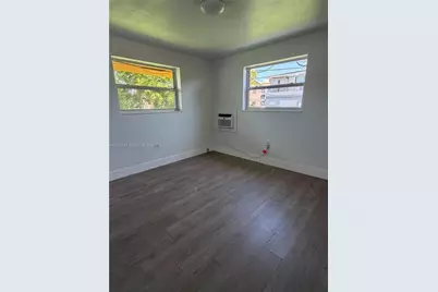 1465 W 28th St #4, Hialeah, FL 33010 - Photo 6
