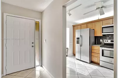 4615 S Carambola Cir S #27232, Coconut Creek, FL 33066 - Photo 4