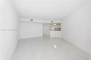 19501 W Country Club Dr, Aventura, FL 33180 - Photo 4
