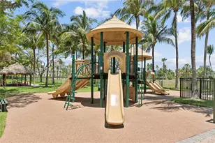 19501 W Country Club Dr, Aventura, FL 33180 - Photo 20