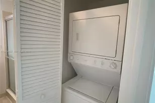 79 SW 12th St, Miami, FL 33130 - Photo 18