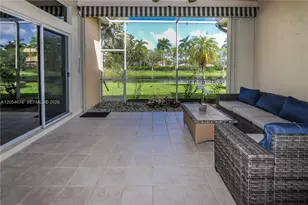 4022 Pinewood Ln, Weston, FL 33331 - Photo 2