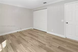 4022 Pinewood Ln, Weston, FL 33331 - Photo 22