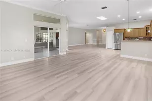 4022 Pinewood Ln, Weston, FL 33331 - Photo 4
