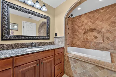 19113 NW 64th Ct, Hialeah, FL 33015 - Photo 34
