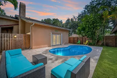 42 Birch Dr, Cooper City, FL 33026 - Photo 32