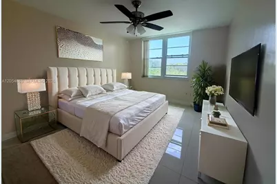 9440 Poinciana Pl #406, Davie, FL 33324 - Photo 4