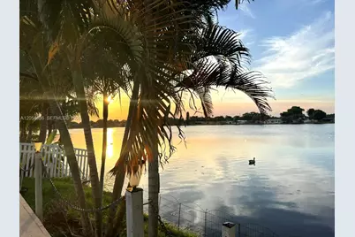 8641 NW 19th St, Pembroke Pines, FL 33024 - Photo 4