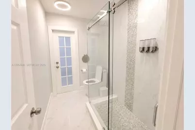 8641 NW 19th St, Pembroke Pines, FL 33024 - Photo 18