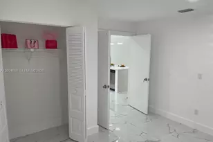 400 Club Cir, Boca Raton, FL 33487 - Photo 12