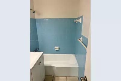 2910 NW 92nd St #2930, Miami, FL 33147 - Photo 8