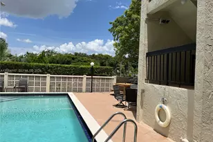 709 Curtiss Pkwy, Miami Springs, FL 33166 - Photo 6