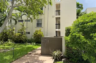 709 Curtiss Pkwy, Miami Springs, FL 33166 - Photo 1